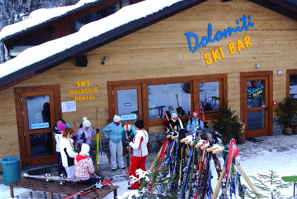 NOLEGGIO SCI DOLOMITI SKI BAR NOLEGGIO SCI DOLOMITI SKI BAR
